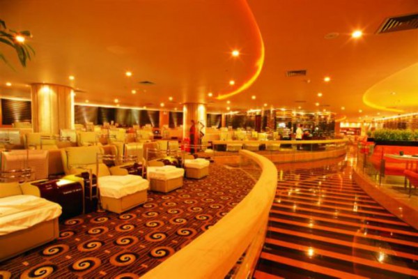 山城火炉蒸桑拿，夏日清凉养生秘籍